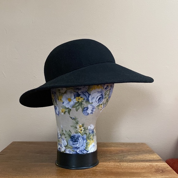 VTG Viv Knowland for Edward Mann Bloomingdales Black Wool Hat